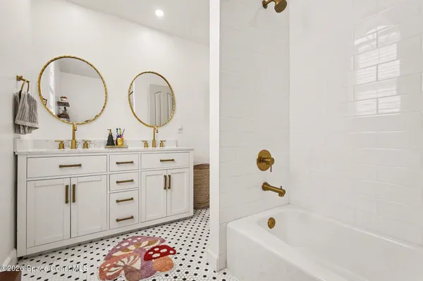 $565,000 | 974 Citrus Avenue Northeast, Palm Bay, FL 32905