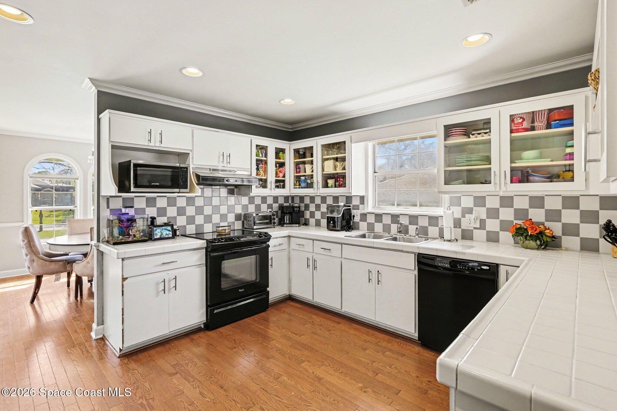 974 Citrus Avenue Northeast Palm Bay, FL 32905 - Photo 20 of 37 013_file_1372