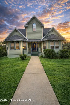 $565,000 | 974 Citrus Avenue Northeast, Palm Bay, FL 32905