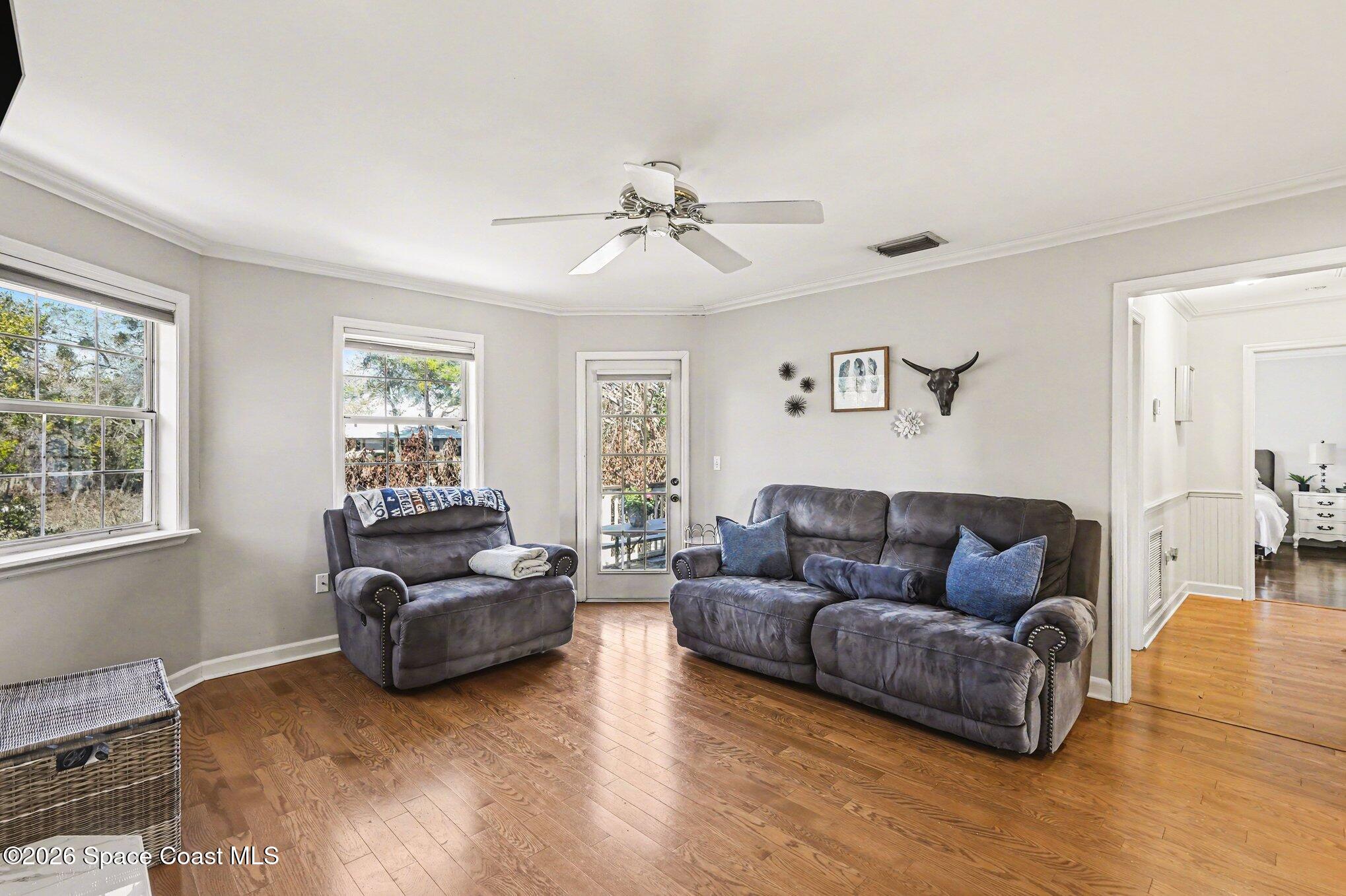 974 Citrus Avenue Northeast Palm Bay, FL 32905 - Photo 5 of 37 008_file_3550