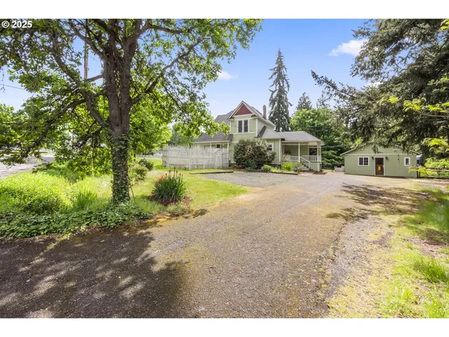 $655,000 | 1067 Oak Street, Silverton, OR 97381