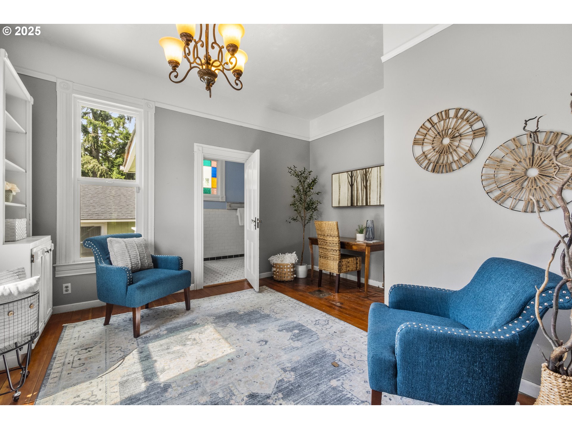 1067 Oak Street Silverton, OR 97381 - Photo 17 of 45 Den/Office