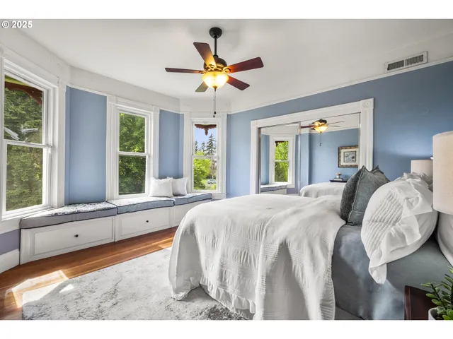 $655,000 | 1067 Oak Street, Silverton, OR 97381