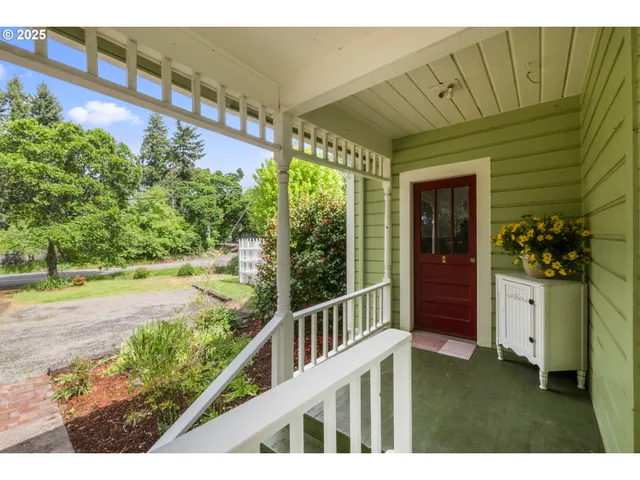 $655,000 | 1067 Oak Street, Silverton, OR 97381