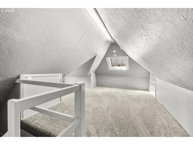 $655,000 | 1067 Oak Street, Silverton, OR 97381