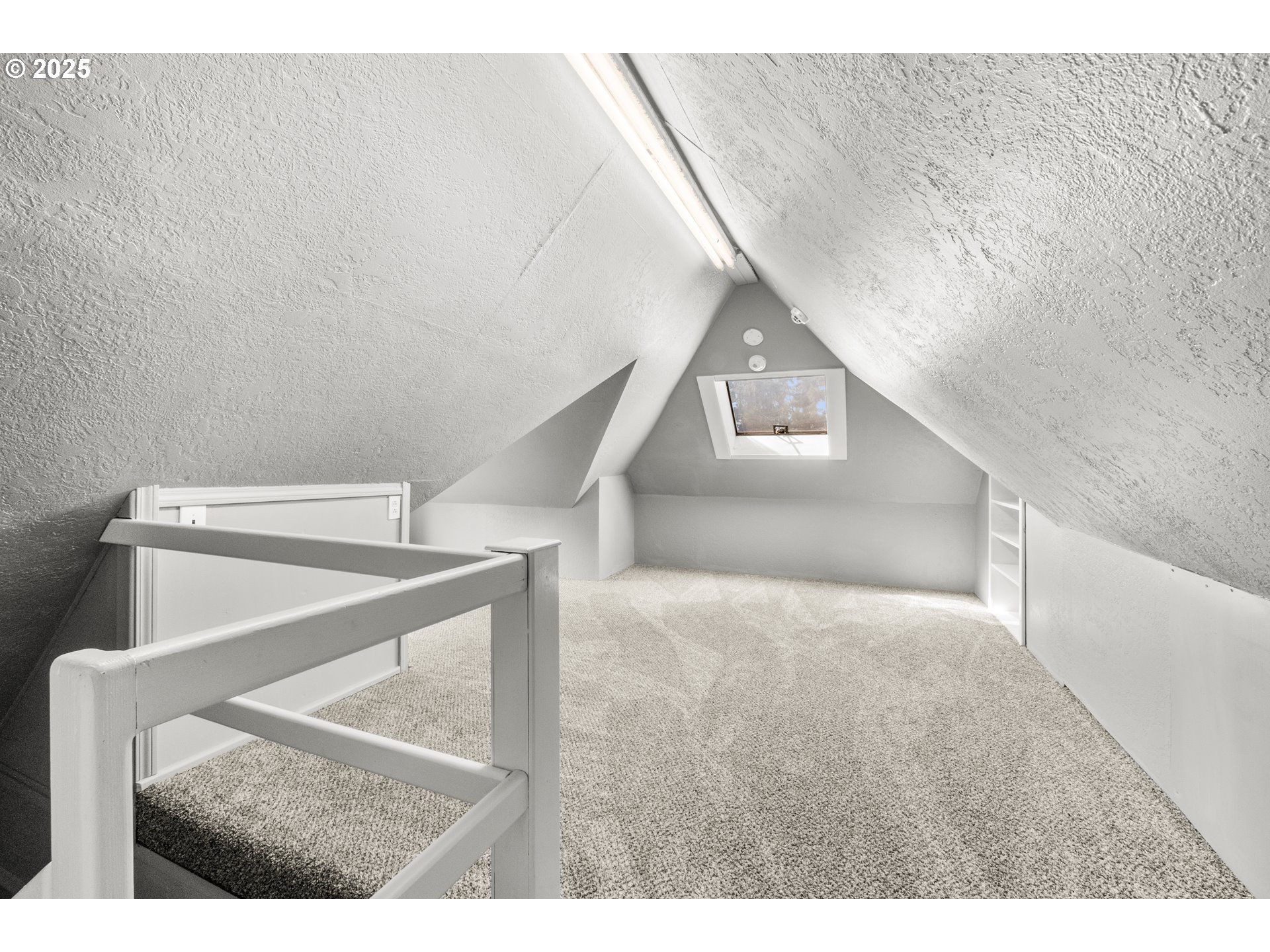 1067 Oak Street Silverton, OR 97381 - Photo 33 of 45