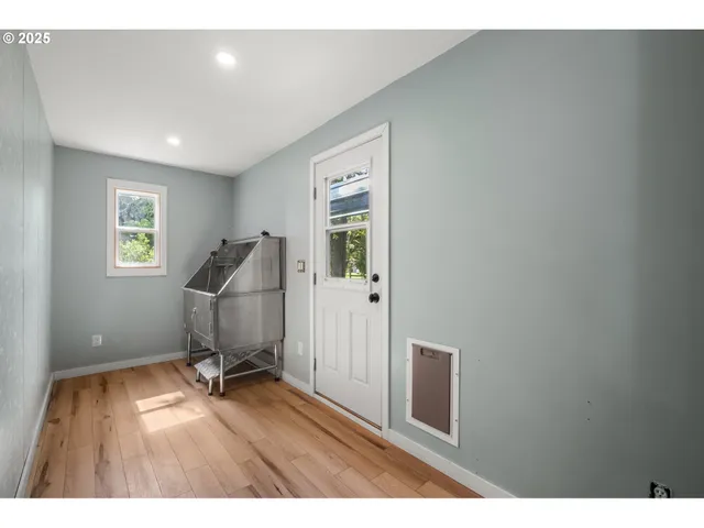 $655,000 | 1067 Oak Street, Silverton, OR 97381