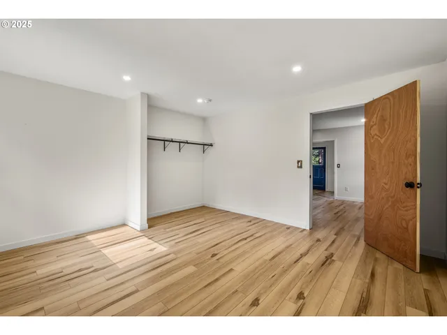 $655,000 | 1067 Oak Street, Silverton, OR 97381