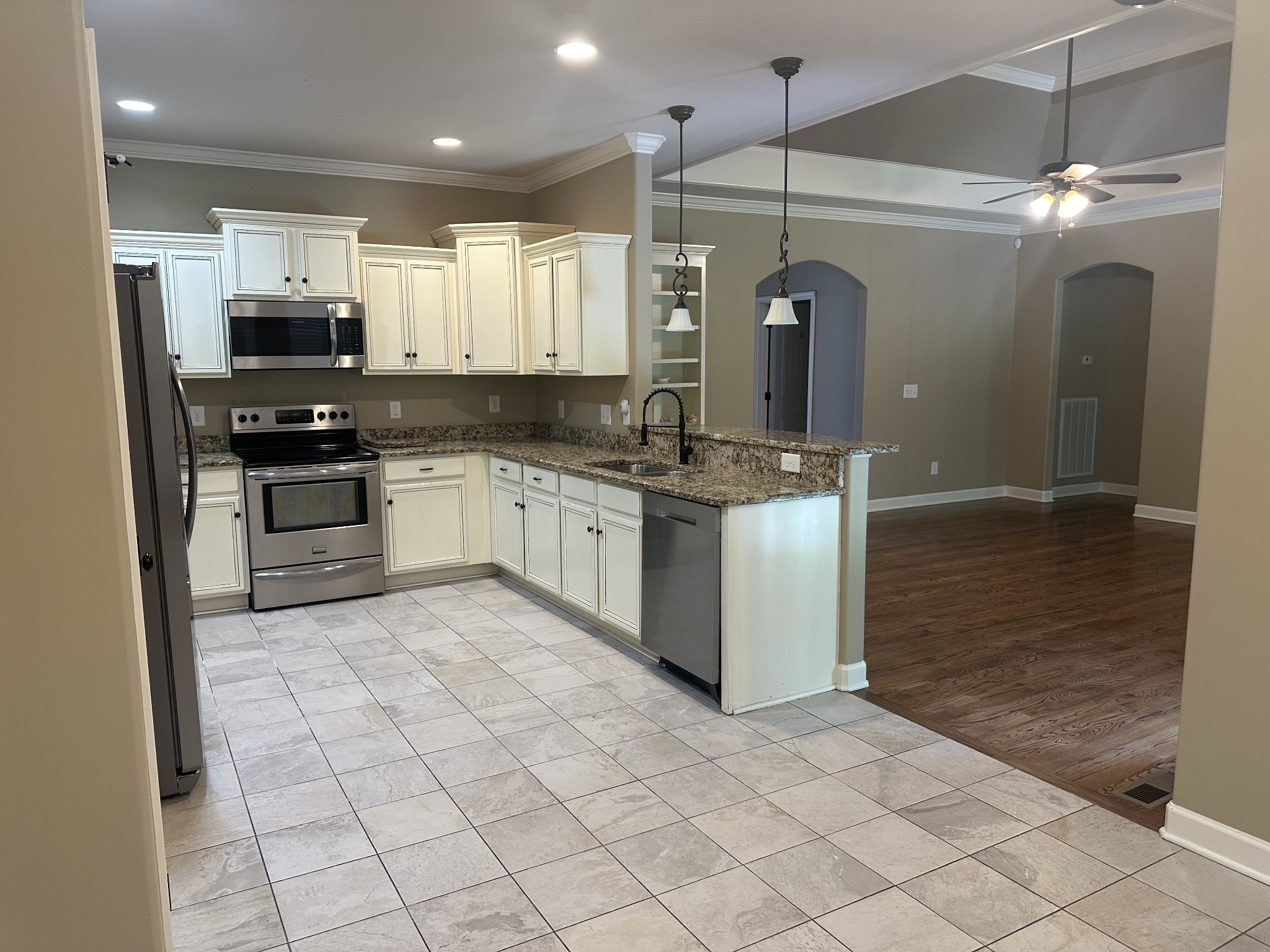 1086 Golf View Way Spring Hill, TN 37174 - Photo 9 of 20
