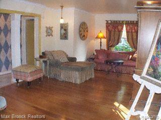 570 Aspen Road Birmingham, MI 48009 - Photo 4 of 19 Family room