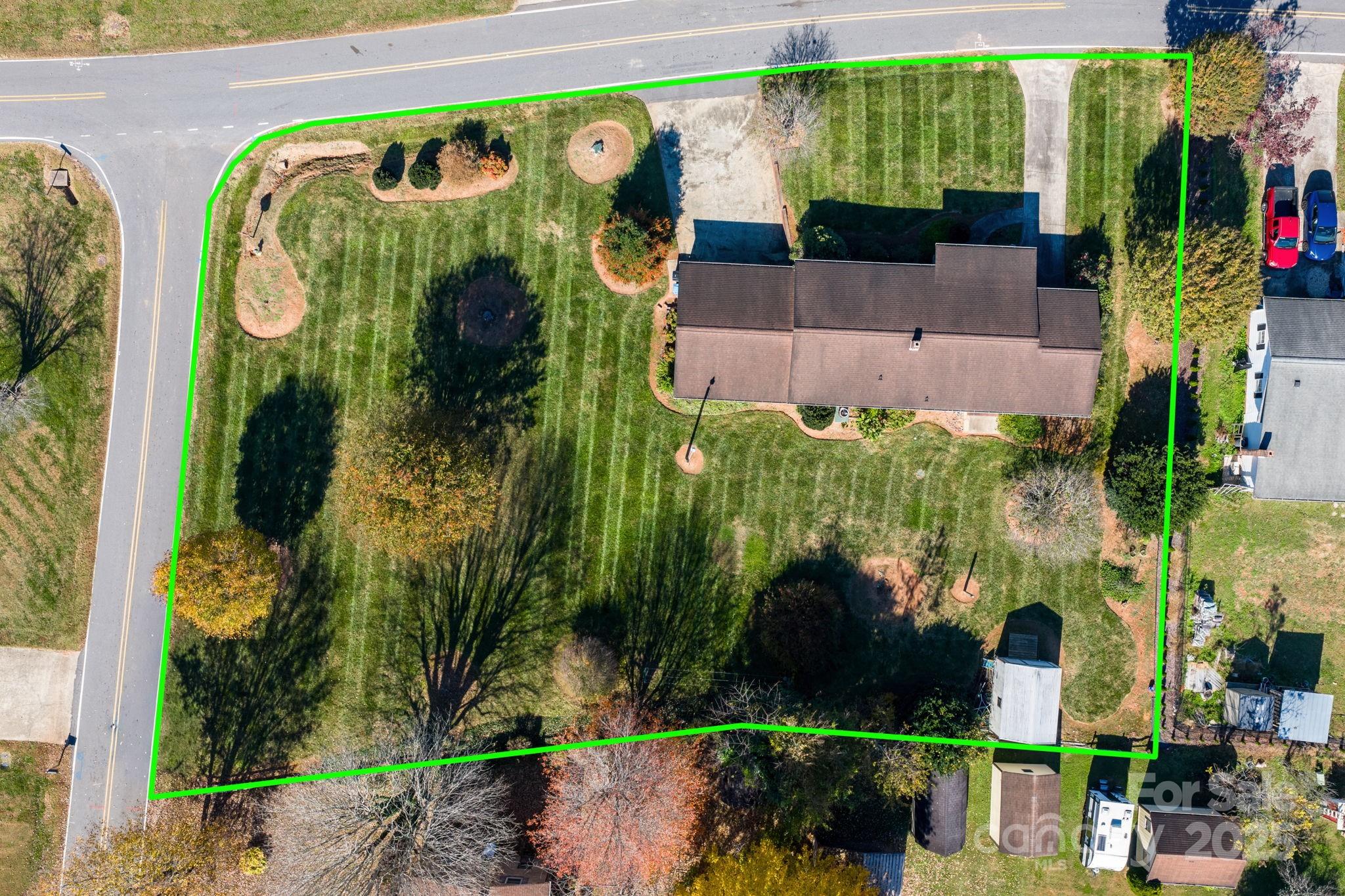 1515 Fairway Acres Road Lenoir, NC 28645 - Photo 3 of 35 an outdoor view of garden