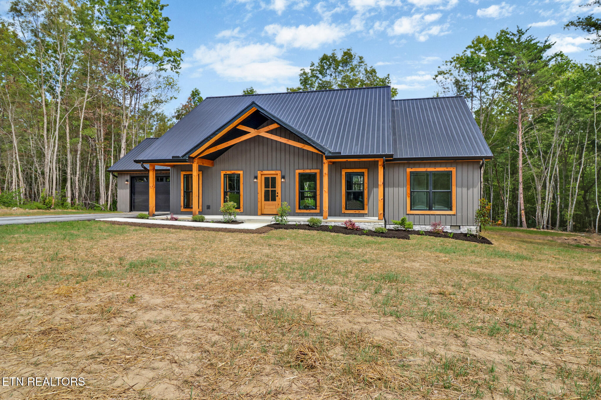 365 Annabelle Way Jamestown, TN 38556 - Photo 2 of 45 if1a7148-if1a7152