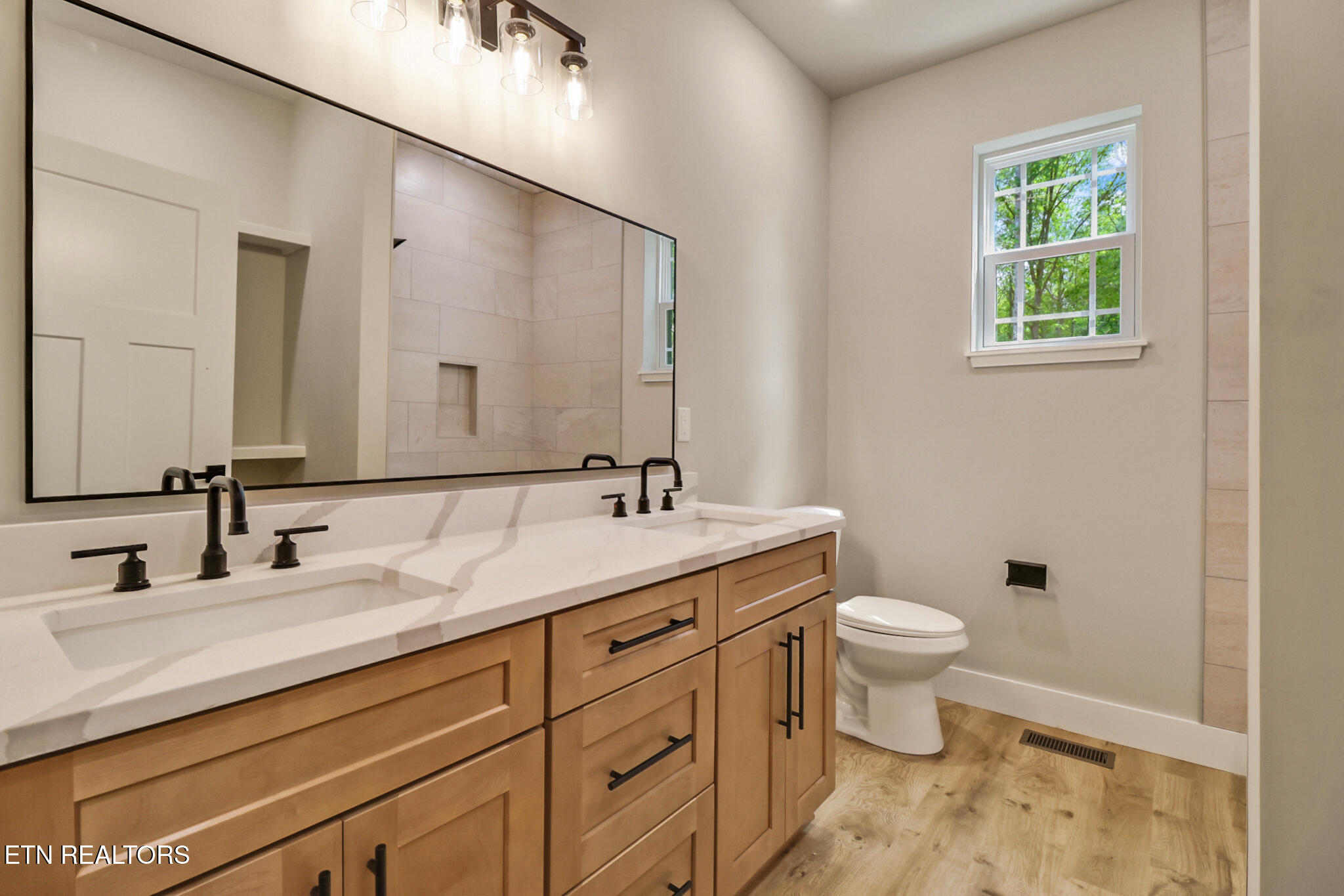 365 Annabelle Way Jamestown, TN 38556 - Photo 28 of 45 if1a7288-if1a7292