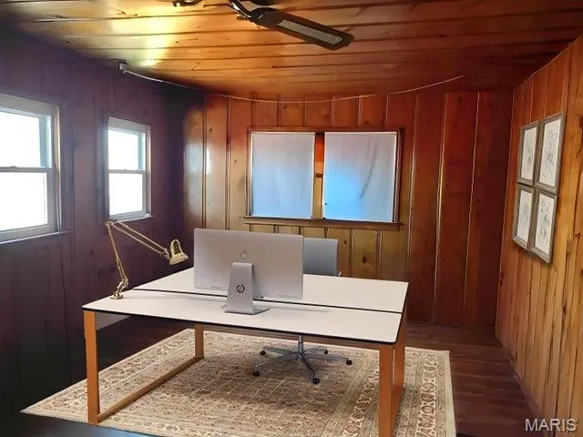 $299,900 | 1571 St Luke Road, Conway, MO 65632