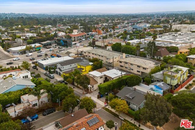 $2,215,000 | 802 Ozone Street, Santa Monica, CA 90405