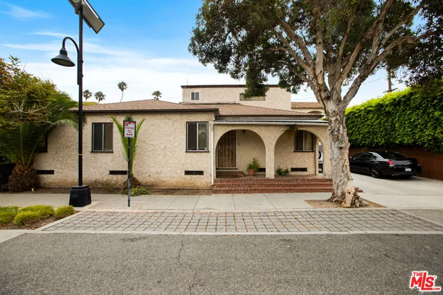 $2,215,000 | 802 Ozone Street, Santa Monica, CA 90405