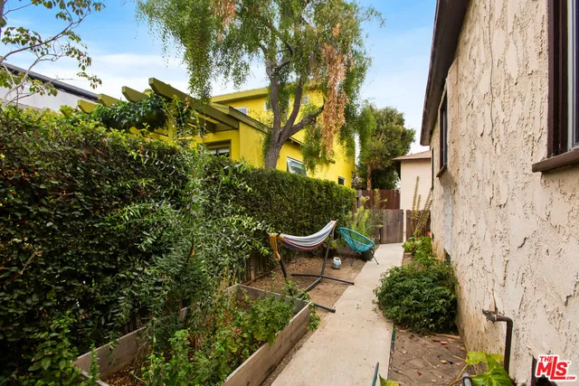 $2,215,000 | 802 Ozone Street, Santa Monica, CA 90405