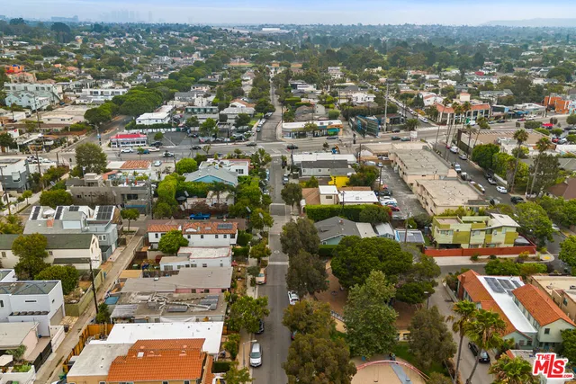 $2,215,000 | 802 Ozone Street, Santa Monica, CA 90405