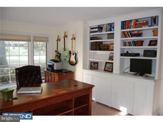 146 Windsor Road Yardley, PA 19067 - Photo 10 of 12 Office / Study