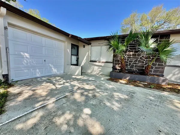 $2,800 | 9099 108th Avenue North, Seminole, FL 33777