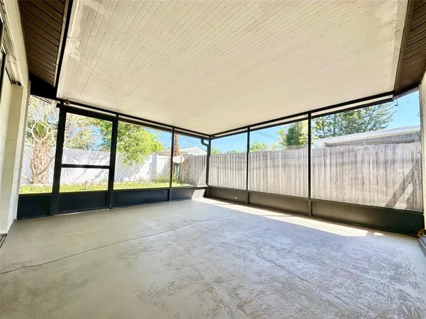 $2,800 | 9099 108th Avenue North, Seminole, FL 33777