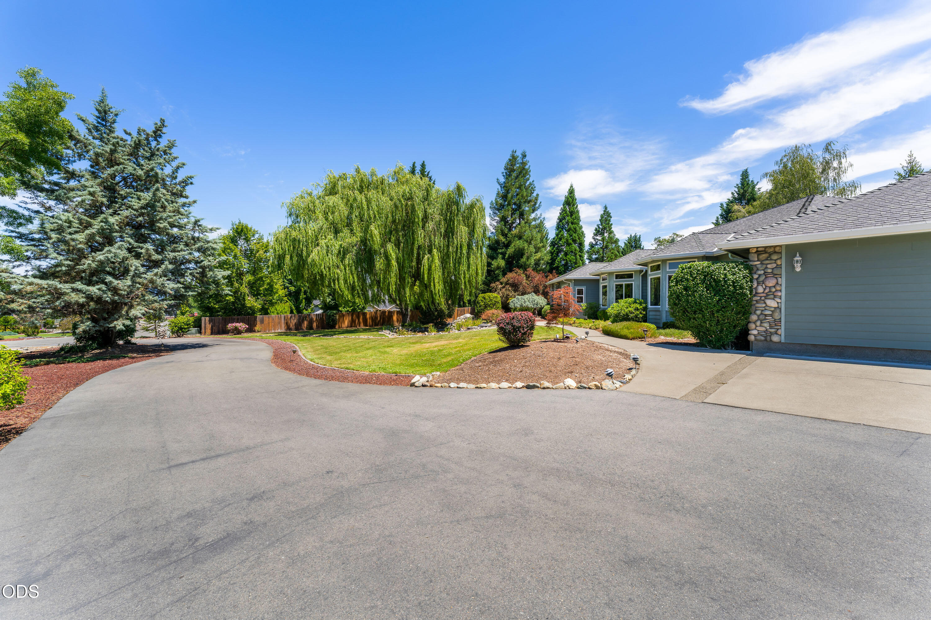 155 Kingsgate Way Grants Pass, OR 97527 - Photo 51 of 53