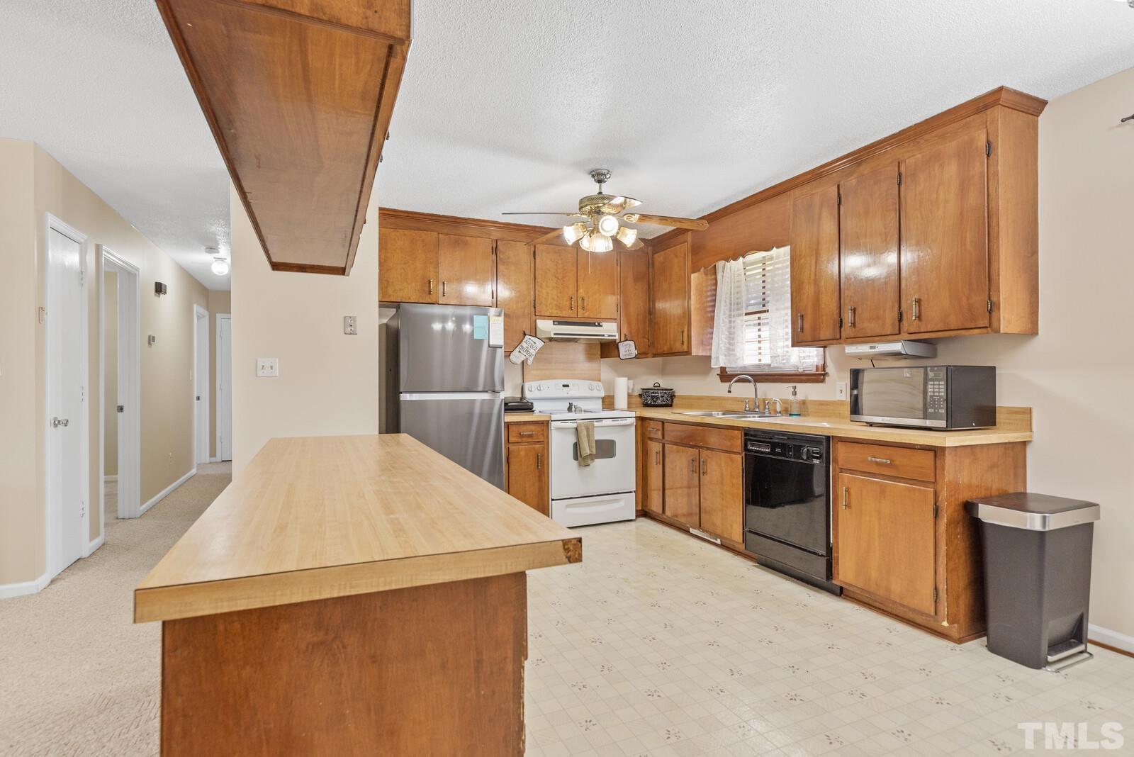 4524 Matthews Road Wilson, NC 27893 - Photo 3 of 27 Gallery Image 3