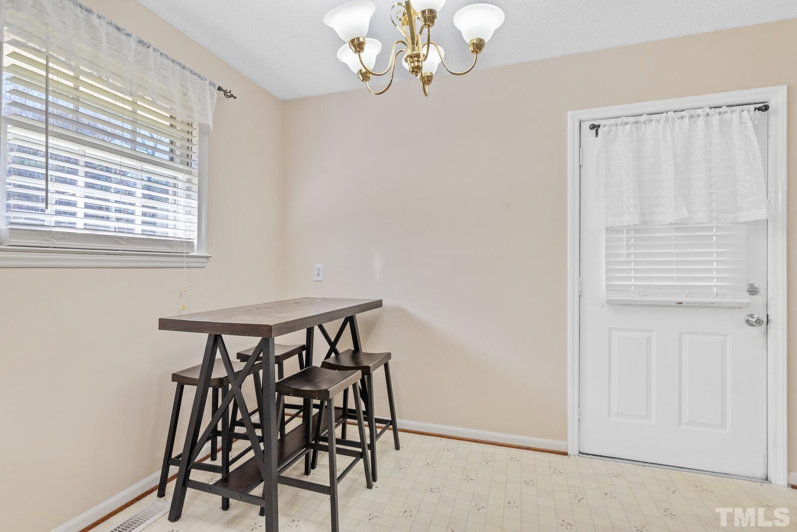 4524 Matthews Road Wilson, NC 27893 - Photo 6 of 27 Gallery Image 6