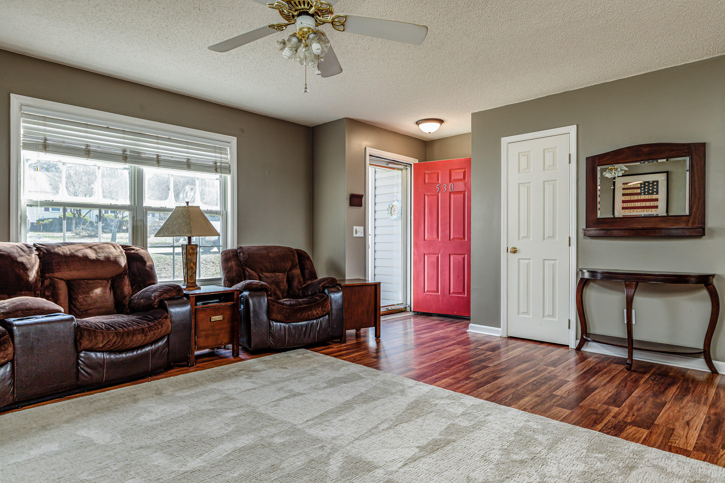 530 West Chapin Road Aberdeen, NC 28315 - Photo 3 of 20 Living room and entrance