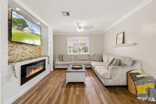 $545,000 | 1985 Eastridge Lane, Madisonville, TX 77864