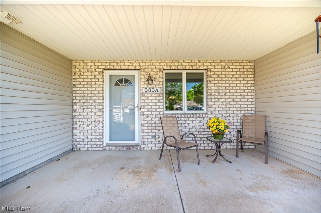 535 Wilcox Road Youngstown, OH 44515 - Photo 3 of 49