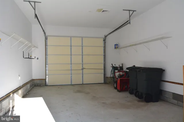 a view of a garage