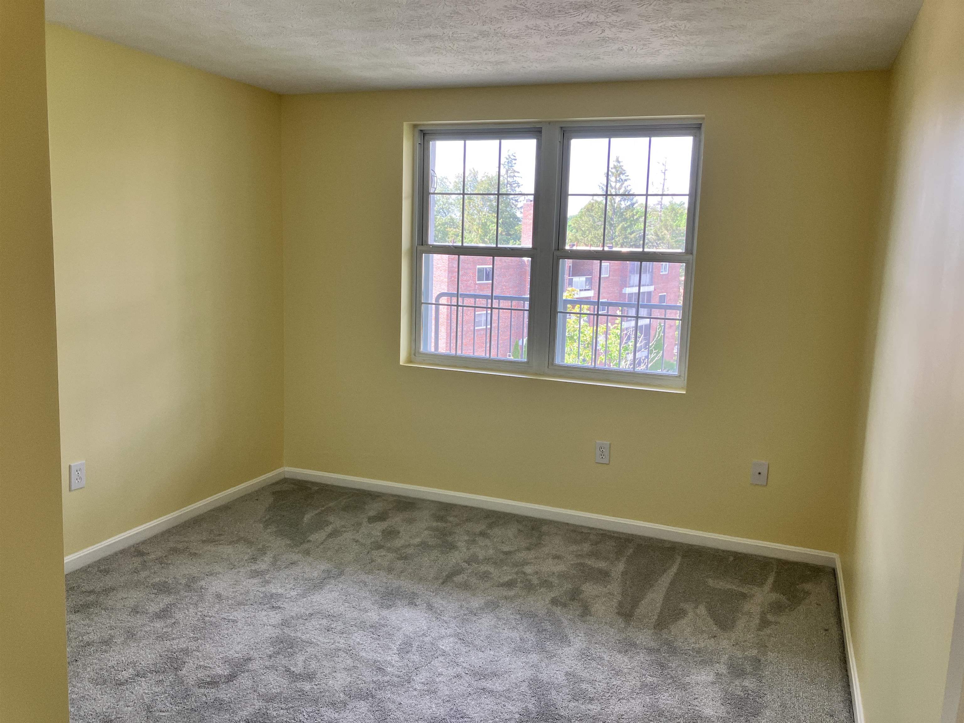 96 River Road, Unit 305 Manchester, NH 03104 - Photo 17 of 22 Gallery Image 17