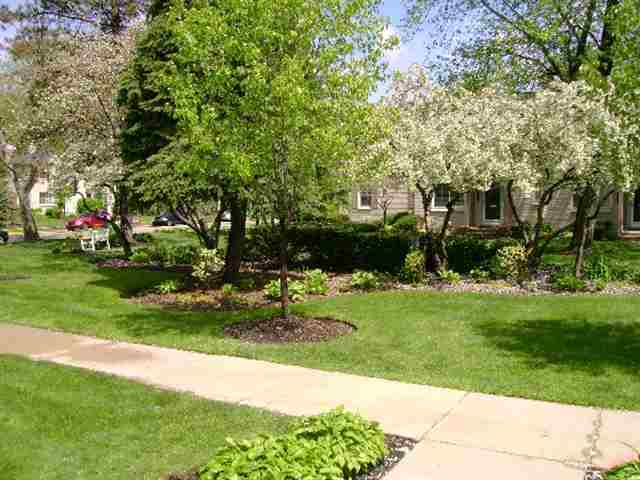 1812 Graefield Road Birmingham, MI 48009 - Photo 2 of 21 31011075-1.JPG
