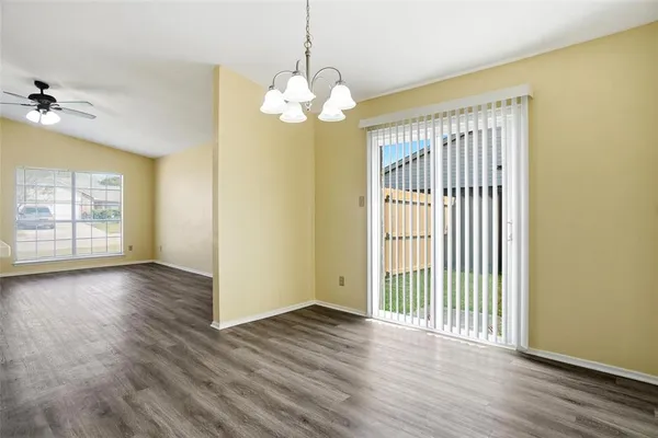 $2,300 | 134 London Lane, Glenn Heights, TX 75154