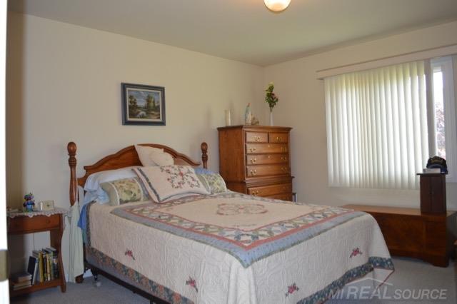 16793 Country Ridge Lane, Unit 98 Macomb, MI 48044 - Photo 11 of 18