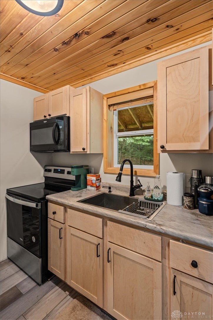 8525 Dunham Road Hillsboro, OH 45133 - Photo 15 of 62 Gallery Image 15