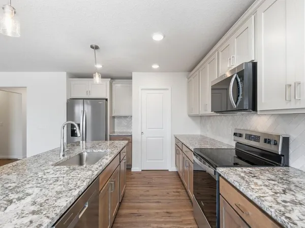 $399,999 | 501 Tanner Drive, Waverly, MN 55390