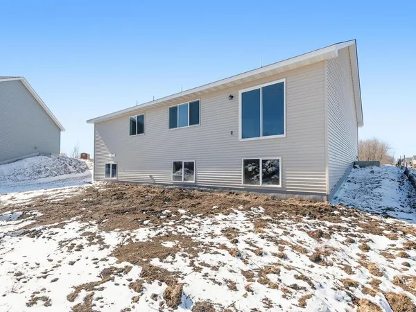 $399,999 | 501 Tanner Drive, Waverly, MN 55390