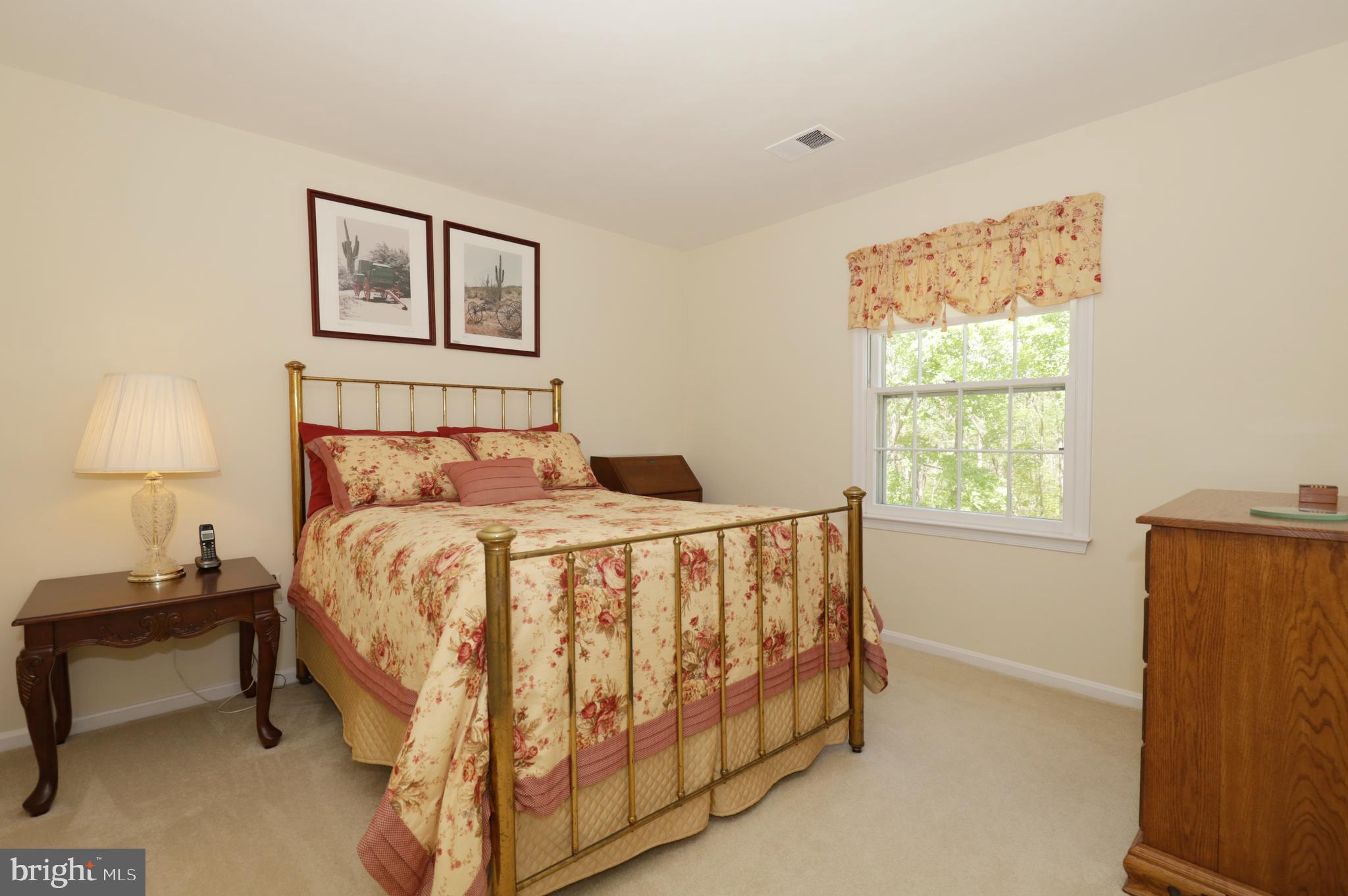 7616 Bertito Lane Springfield, VA 22153 - Photo 34 of 54 3rd Bedroom