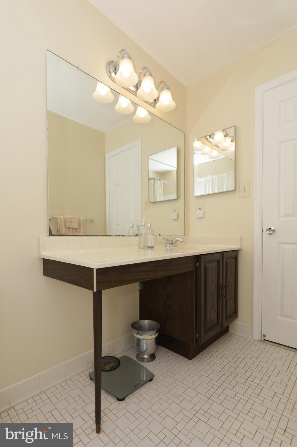 7616 Bertito Lane Springfield, VA 22153 - Photo 38 of 54 2nd Full Bath