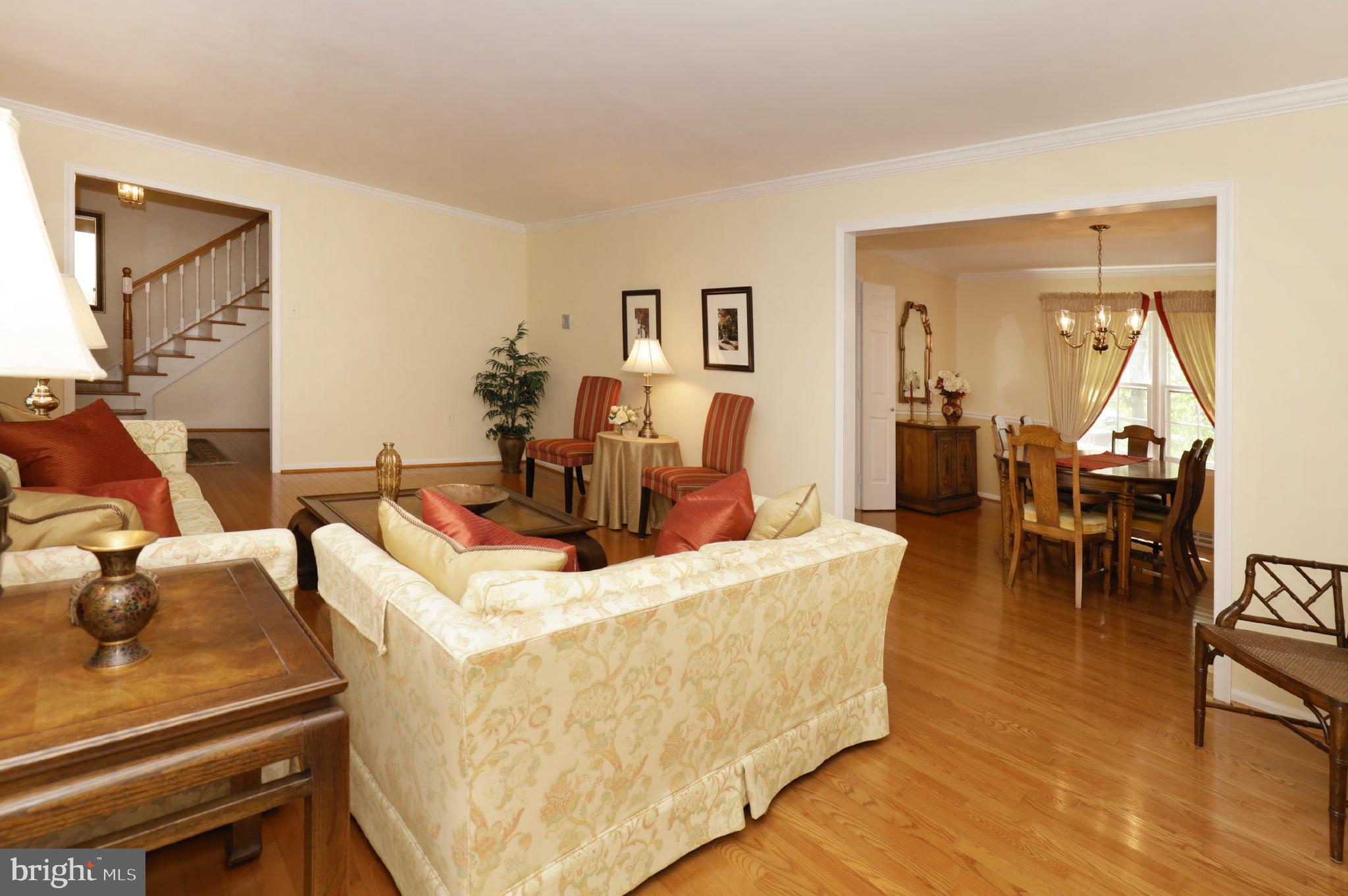 7616 Bertito Lane Springfield, VA 22153 - Photo 8 of 54 Living Room