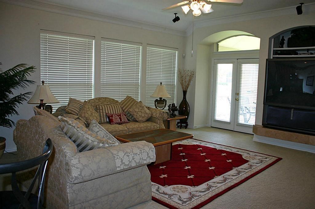 10135 Lazy Lagoon Houston, TX 77065 - Photo 11 of 23