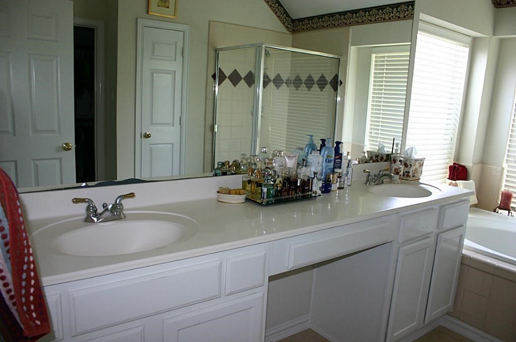 10135 Lazy Lagoon Houston, TX 77065 - Photo 14 of 23