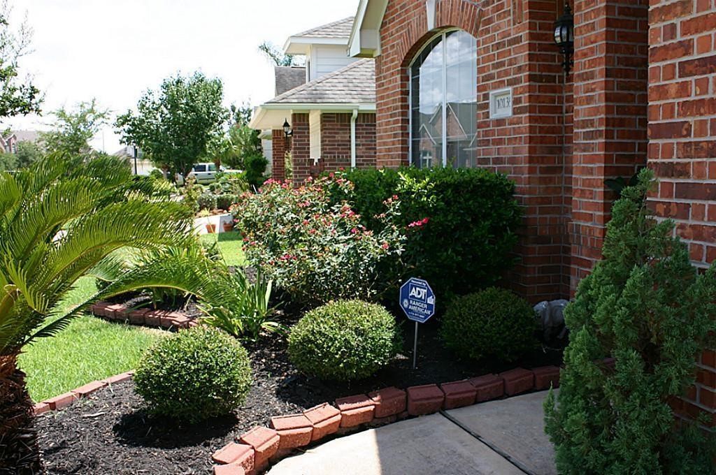 10135 Lazy Lagoon Houston, TX 77065 - Photo 2 of 23