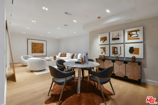 $5,995,000 | 112 South Valley Street, Burbank, CA 91505