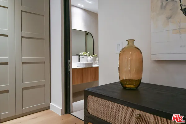 $5,995,000 | 112 South Valley Street, Burbank, CA 91505