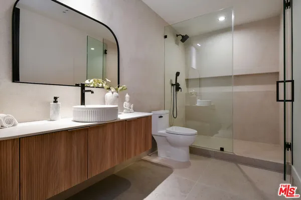 $5,995,000 | 112 South Valley Street, Burbank, CA 91505