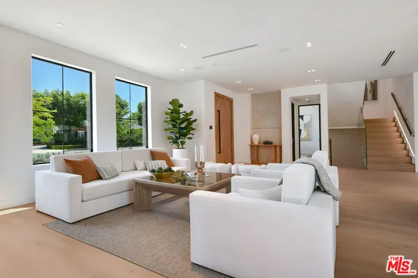 $5,995,000 | 112 South Valley Street, Burbank, CA 91505