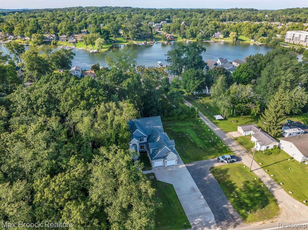 8330 Cooley Lake Road Commerce Township, MI 48382 - Photo 47 of 56 Gallery Image 47